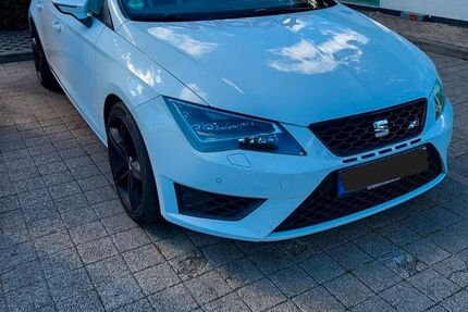 Seat Leon 147.800 km 10.000 &euro; Leipzig 04315