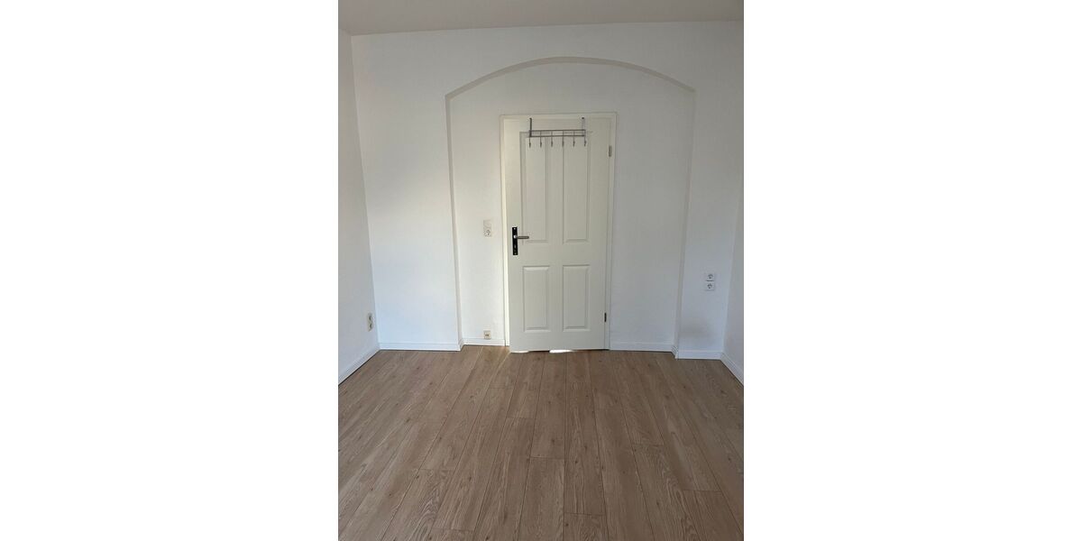 Attraktive Single 1Raum-Wohnung in Eilenburg mit Einbauküche und Parkblick - Appartement Eilenburg Eilenburg-Berg | Angebot:26915426