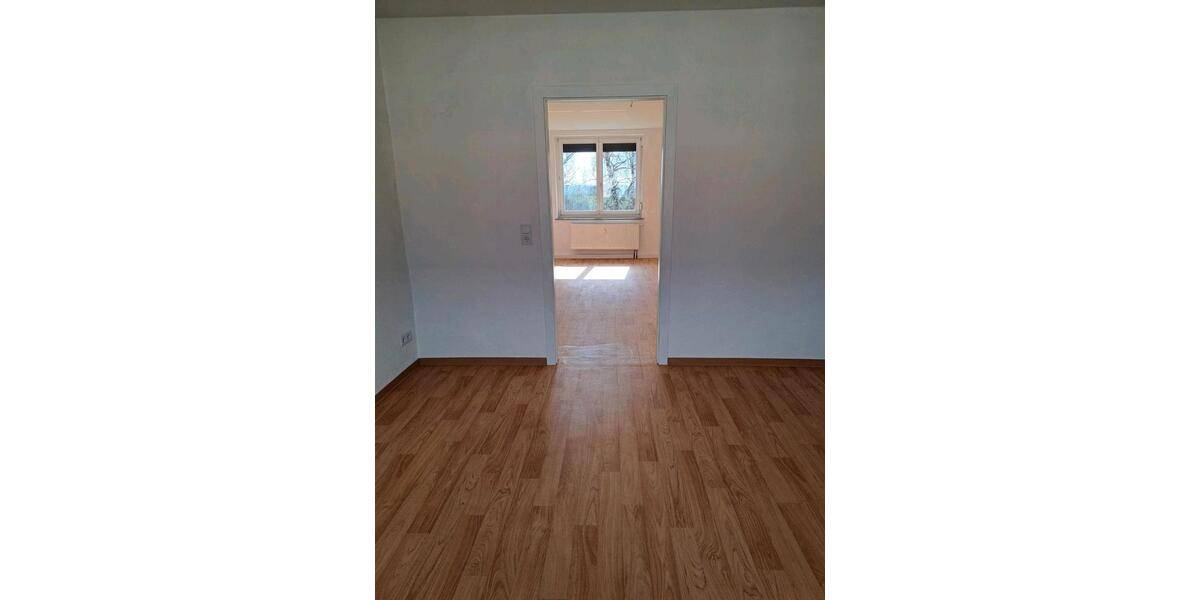 Etagenwohnung Hohenmölsen - 2 Zimmer, 50 m&sup2;, 530&euro; | Angebot:26564625