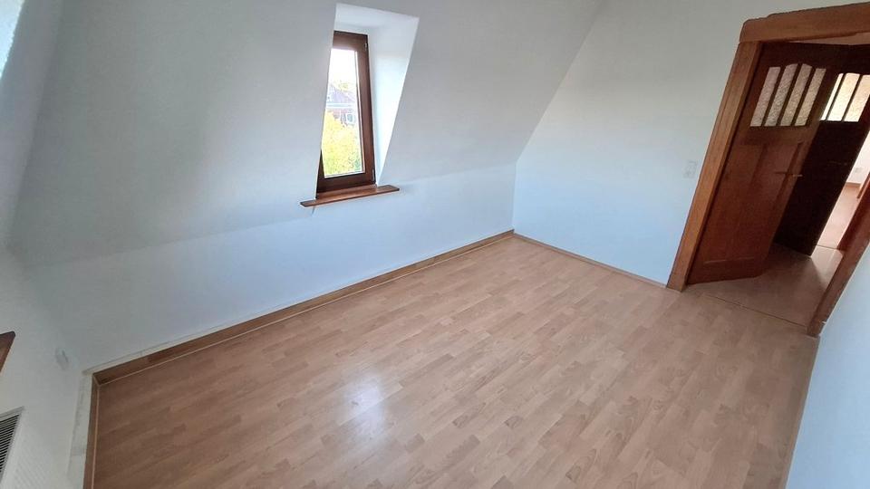 Dachgeschoßwohnung Leipzig Nordwest - 4 Zimmer, 90 m&sup2;, 999&euro; | Angebot:26678723