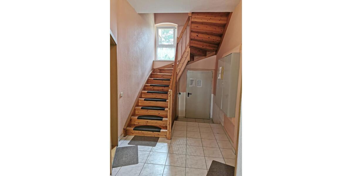 Etagenwohnung Pegau - 1 Zimmer, 38 m&sup2;, 350&euro; | Angebot:25052997