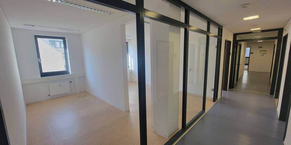 Gewerbeobjekt Leipzig Zentrum-Ost - 2 Zimmer, 979 m&sup2;, 10.780&euro; | Angebot:25986799