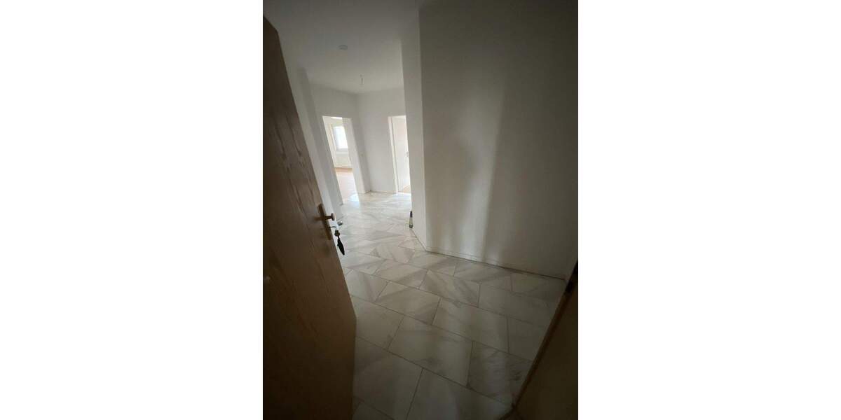 Etagenwohnung Schkopau Ermlitz - 2 Zimmer, 62 m&sup2;, 530&euro; | Angebot:25734773