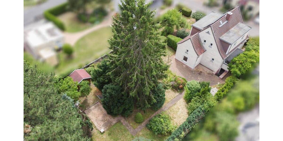 HIER KÖNNEN SIE SICH VERWIRKLICHEN Familiendomizil mit Garten in innerstädtischer Siedlungslage 4 zimmer