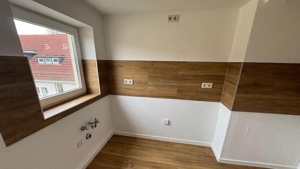 Dachgeschoßwohnung Schkeuditz - 4 Zimmer, 75 m&sup2;, 599&euro; | Angebot:26233936