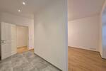 Neuwertige 3 Zimmer Wohnung mit großem Balkon
