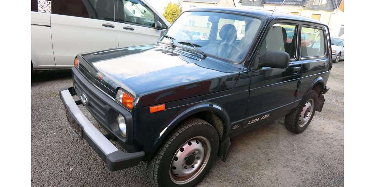 Lada Taiga 82.000 km 9.990 &euro; Lucka 04613