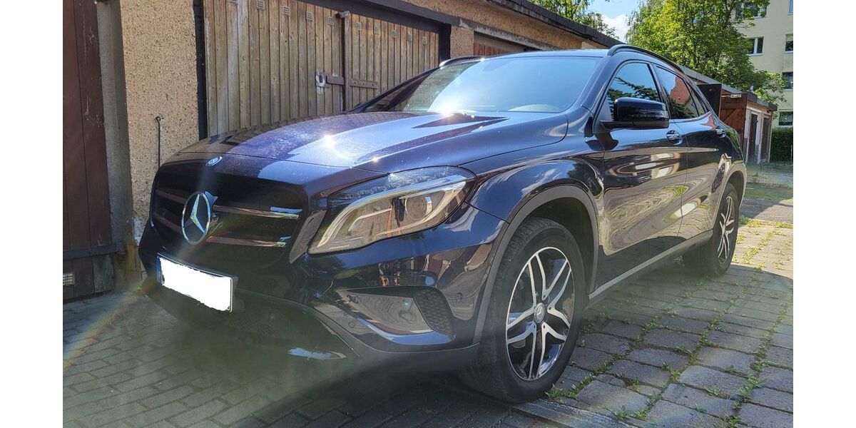 Mercedes-Benz GLA 200 77.000 km 16.200 &euro; Bad Lausick 04651