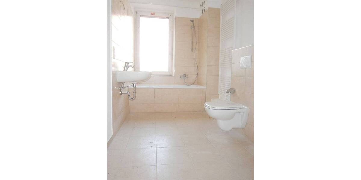 Etagenwohnung Leipzig Sellerhausen-Stünz - 2 Zimmer, 68 m&sup2;, 680&euro; | Angebot:26258796