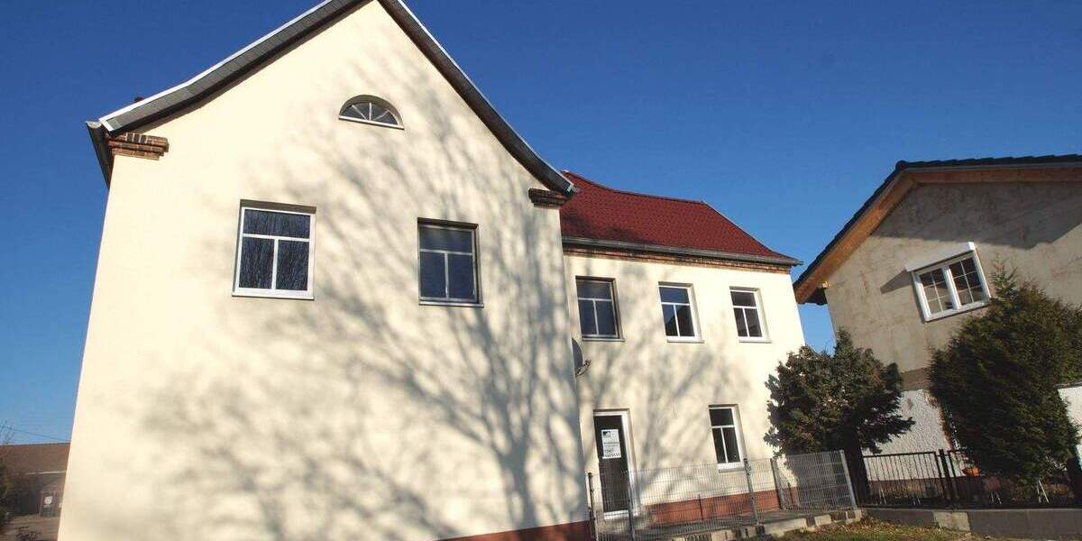 Etagenwohnung Schkopau Lochau - 3 Zimmer, 80 m&sup2;, 640&euro; | Angebot:25372345