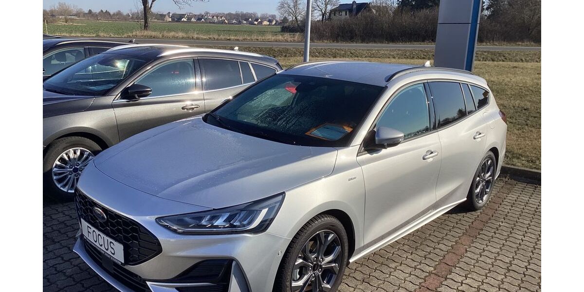 Ford Focus 11.300 km 23.990 &euro; Delitzsch 04509