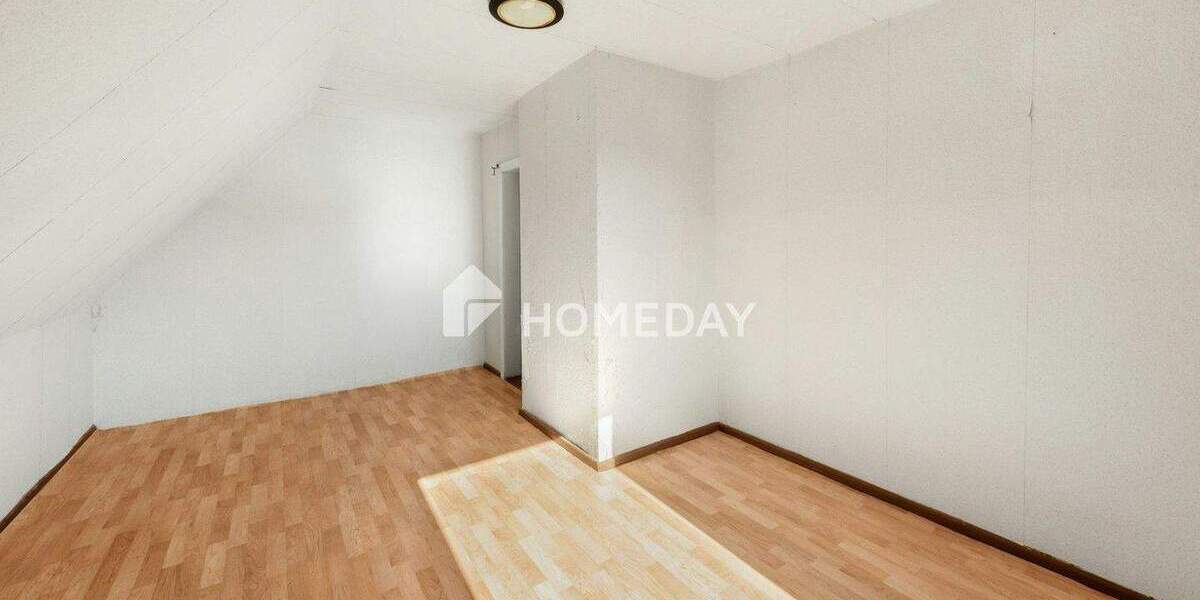 Einfamilienhaus Schkeuditz Wolteritz - 8 Zimmer, 150 m&sup2;, 260.000&euro; | Angebot:25775243