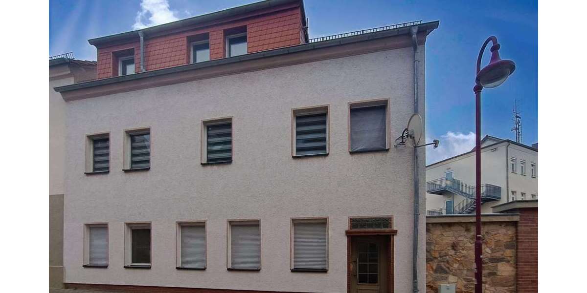 Einfamilienhaus Borna - 7 Zimmer, 185 m&sup2;, 220.000&euro; | Angebot:25804337