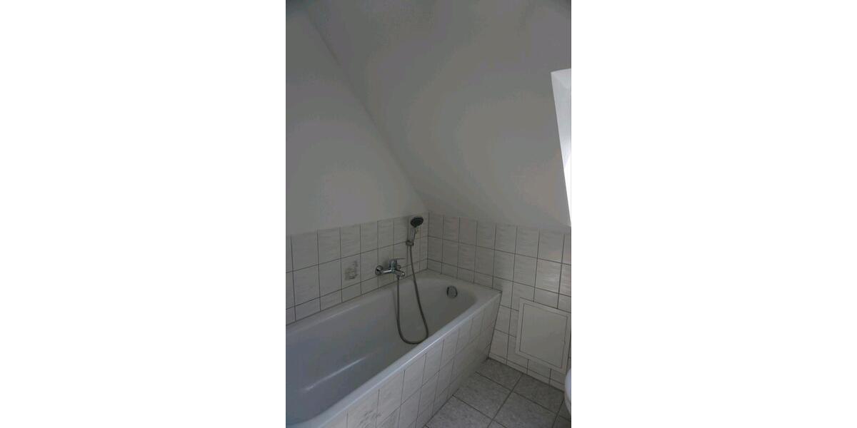 Dachgeschoßwohnung Zwenkau - 2 Zimmer, 39 m&sup2;, 350&euro; | Angebot:26568425