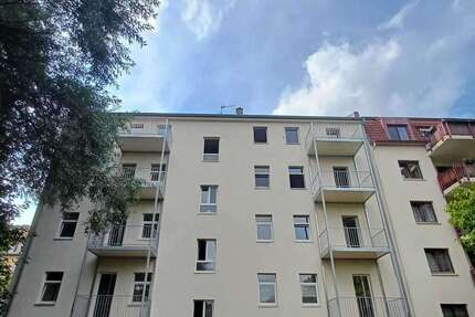 Bezugsfreie 4-R-Wohnung in denkmalgeschützten Gründerzeitgebäude, Anger-Crottendorf, mit Balkon 4 zimmer