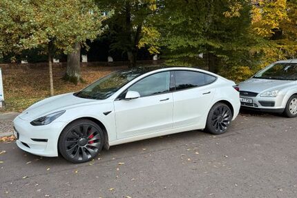 Tesla Model 3 33.394 km 38.999 &euro; Leipzig 04158