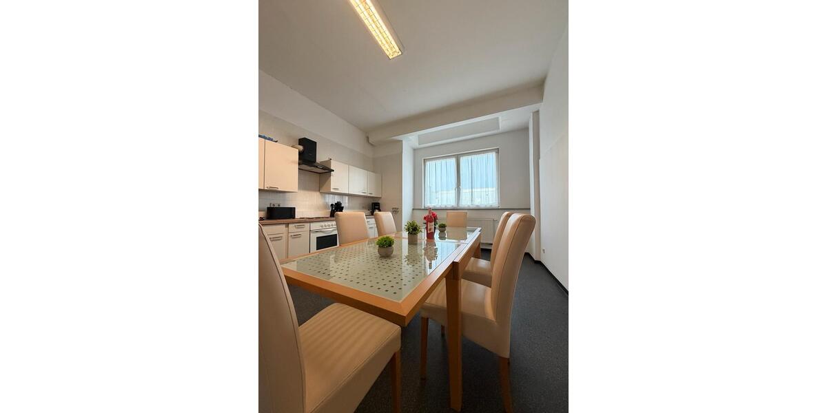 Etagenwohnung Leipzig Südwest - 4 Zimmer, 100 m&sup2;, 12&euro; | Angebot:25810287