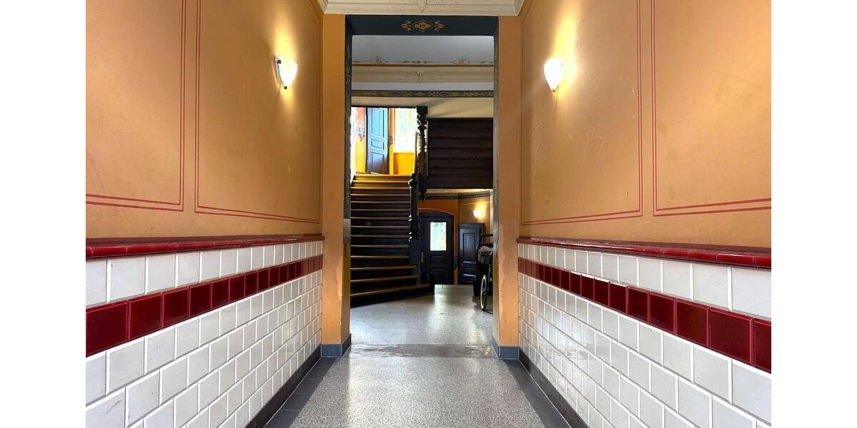 Wunderschöne Altbauwohnung mit Balkon | Tageslichtbad | Gartennutzung | Keller | Stuck 3 zimmer