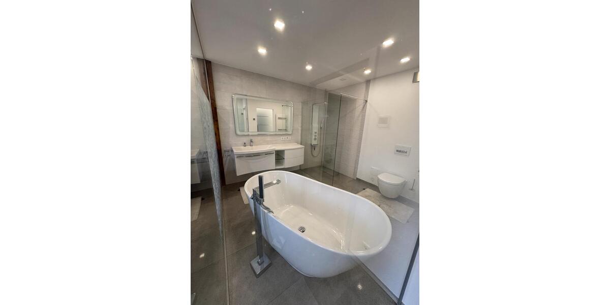 Dachgeschoßwohnung Grimma - 3 Zimmer, 88 m&sup2;, 850&euro; | Angebot:25408404