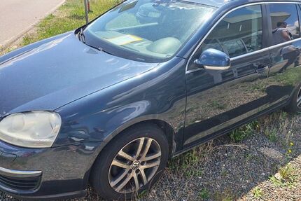 VW Golf 304.000 km 2.400 &euro; Bad Dürrenberg 06231