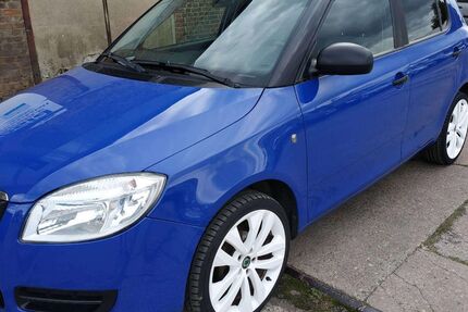 Skoda Fabia 147.174 km 3.250 &euro; Leipzig 04129