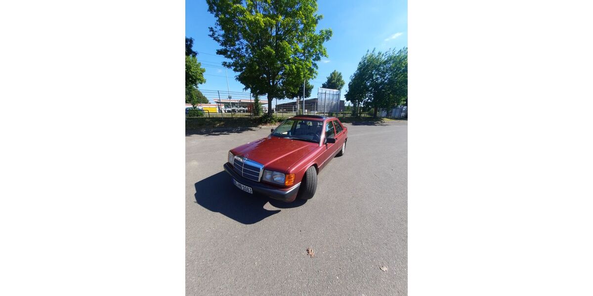 Mercedes-Benz 190 210.000 km 8.590 &euro; Leipzig 04315
