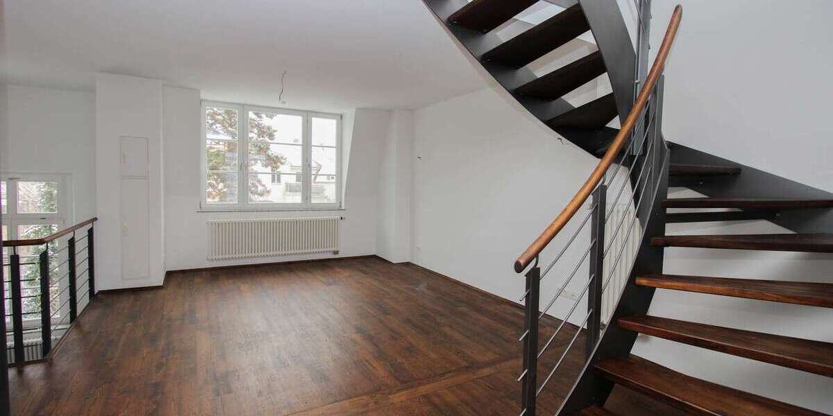 Traumhafte Stadtvilla in Bestlage: Direkt am Rosental mit viel Platz und großem Garten! 8 zimmer