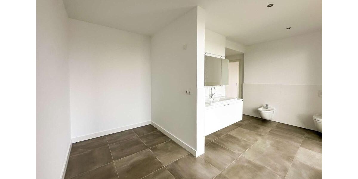 Familientraum: Penthouse mit traumhaftem Seeblick – ideal für Familien, EBK inklusive 6 zimmer