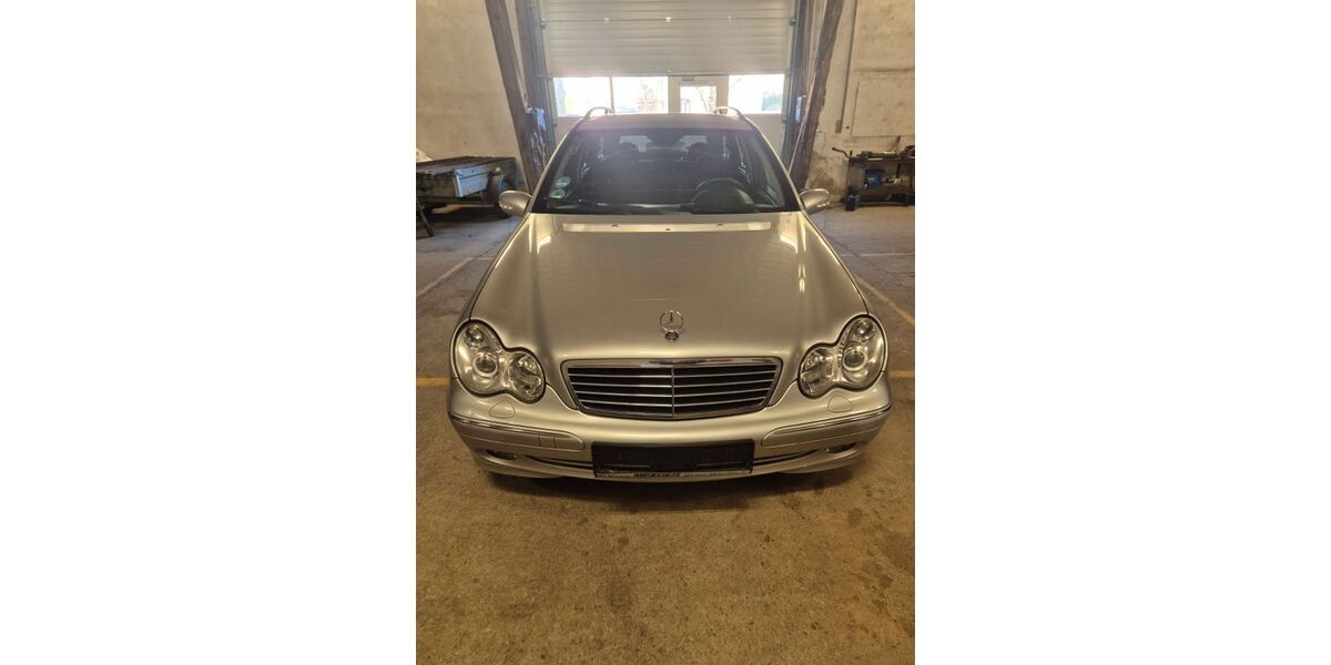 Mercedes-Benz 240 165.000 km 2.950 &euro; Groitzsch 04539