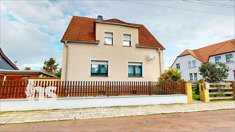 Haus zum Kaufen in Merseburg 200.000 € 111 m² 4 zimmer