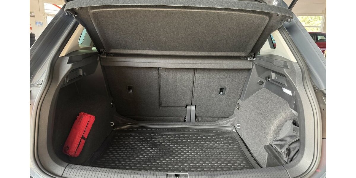 VW Tiguan 1.5 DSG/Led/Navi/Spur/ACC/Garantie 2027 40.000 km 26.490 &euro; Leipzig 04347