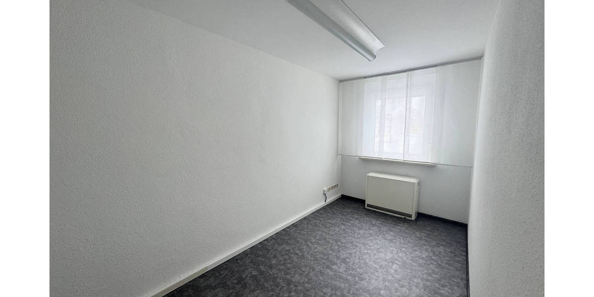 Gewerbeobjekt Grimma OT Dürrweitzschen Dürrweitzschen - 4 Zimmer, 80 m&sup2;, 400&euro; | Angebot:25682640