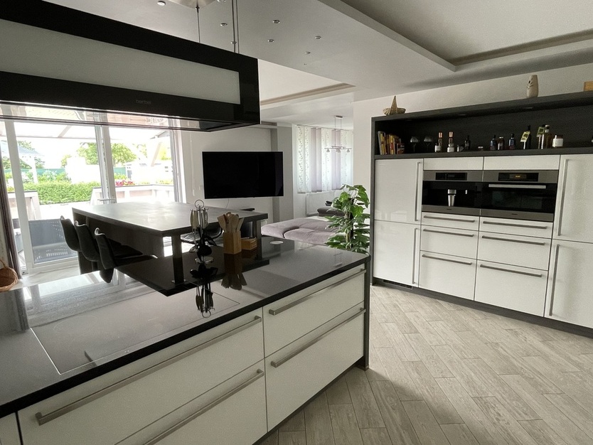 Traumhaftes Anwesen! modernes Wohnen und Arbeiten mit Pool, Einliegerwohnung, Werkstatt und mehr 5 zimmer