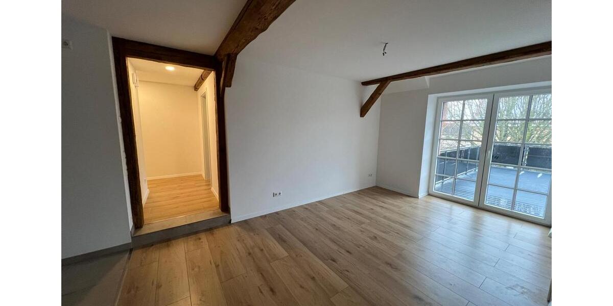 Dachgeschoßwohnung Schkeuditz - 3 Zimmer, 124 m&sup2;, 1.302&euro; | Angebot:26147891
