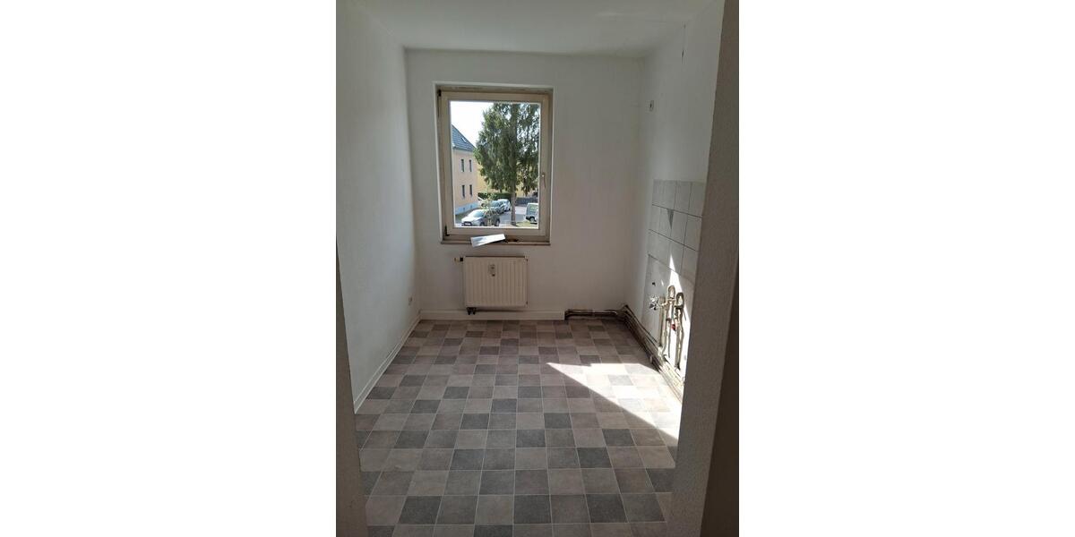 Etagenwohnung Hohenmölsen - 2 Zimmer, 46 m&sup2;, 400&euro; | Angebot:26447883