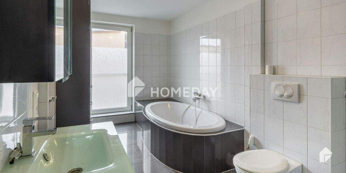 Mehrfamilienhaus, Wohnhaus Merseburg - 6 Zimmer, 750 m&sup2;, 490.000&euro; | Angebot:25696789