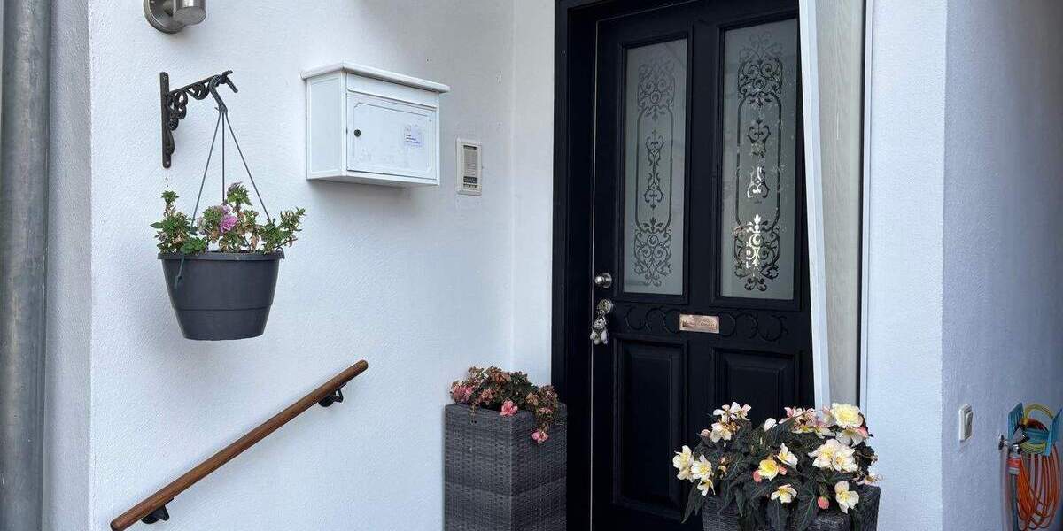 Ein Platz zum Ankommen - großzügige Doppelhaushälfte mit Traumgarten 5 zimmer