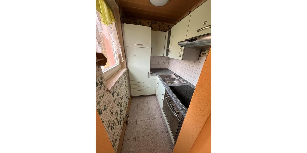 Etagenwohnung Hohenmölsen - 2 Zimmer, 36 m&sup2;, 30.000&euro; | Angebot:26766013