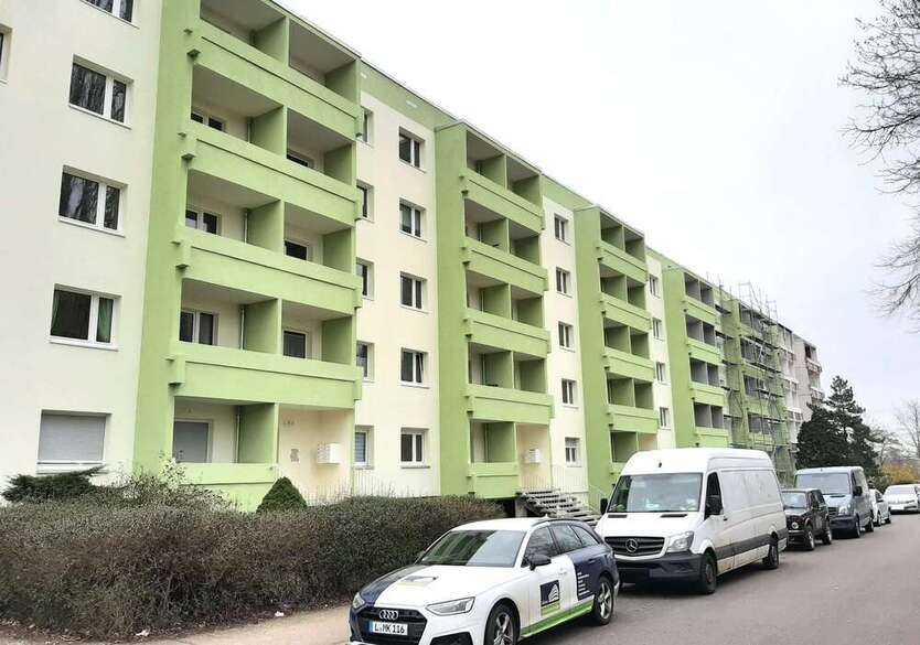 Erstbezug nach Sanierung 4-Zimmer-Wohnung mit Balkon und Lift
