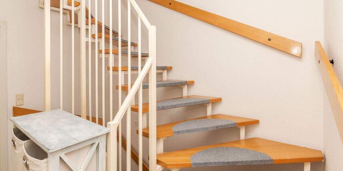 RUHIG WOHNEN, STADTNAH LEBEN Reihenhaus mit Garten, Dachterrasse und TG-Stellplatz 4 zimmer