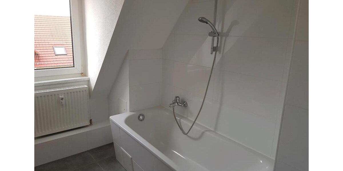 Dachgeschoßwohnung Groitzsch - 2 Zimmer, 46 m&sup2;, 420&euro; | Angebot:25311304