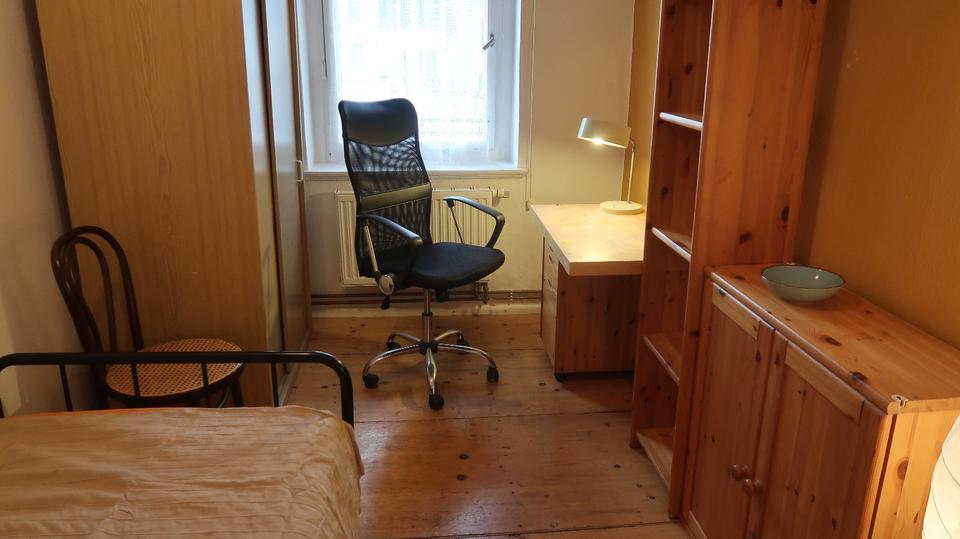 Etagenwohnung Leipzig Nordwest - 1 Zimmer, 9 m&sup2;, 270&euro; | Angebot:25832807