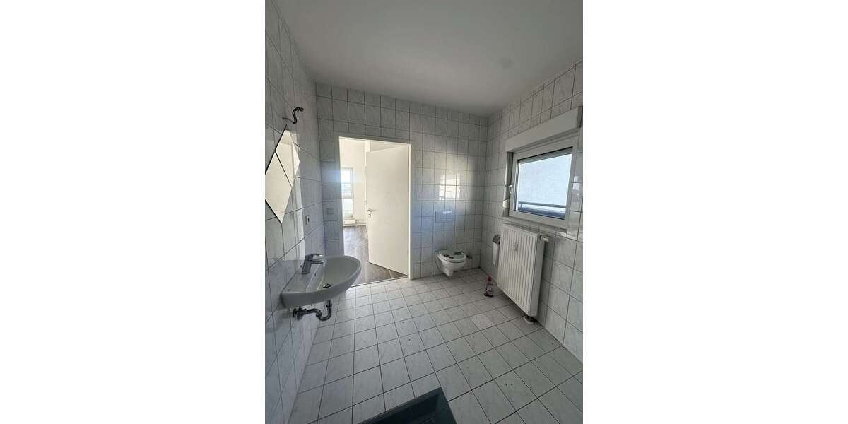 ++Große und Helle 3-Raumwohnung im Dachgeschoss++ 3 zimmer