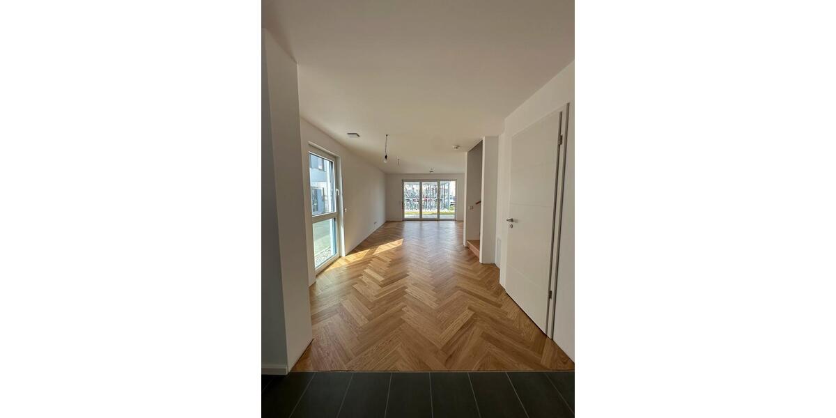 Reihenhaus Leipzig Ost - 4 Zimmer, 139 m&sup2;, 1.850&euro; | Angebot:27710155