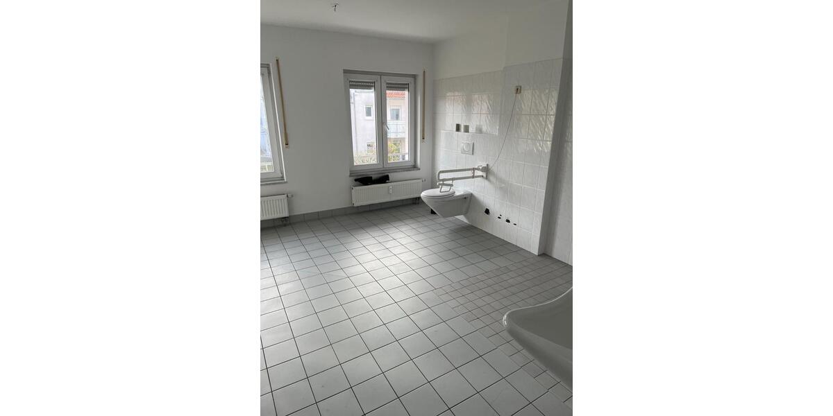 Etagenwohnung Leipzig Südost - 4 Zimmer, 170 m&sup2;, 1.490&euro; | Angebot:25902807
