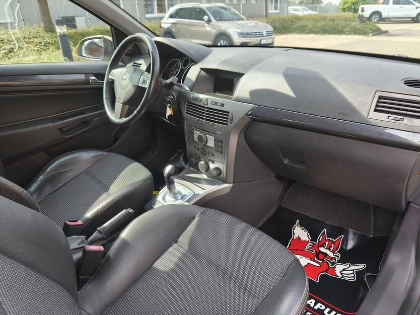Astra Edition 1.6 Automatik/Klima/8x bereift