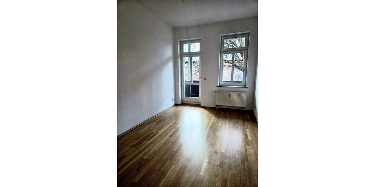 Bezugsfreie 2-Zimmer-Wohnung mit Balkon im Hinterhaus und Blick ins Grüne 2 zimmer