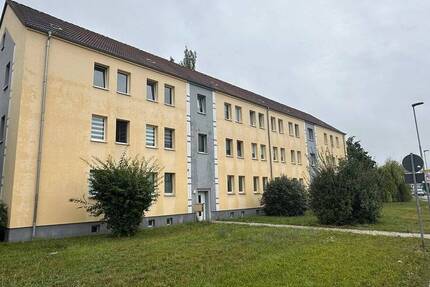 Wohnung Merseburg Kötzschen - 5 Zimmer, 127 m&sup2;, 889&euro; | Angebot:24268906