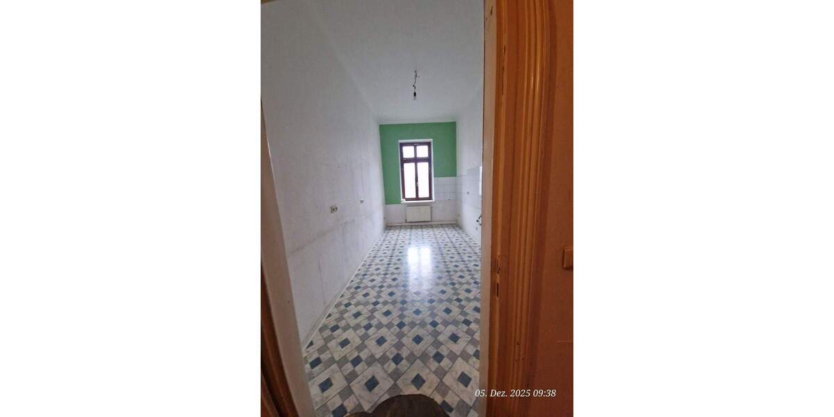 4-Raum-Wohnung mit Dielenboden und Stuckdecken 4 zimmer