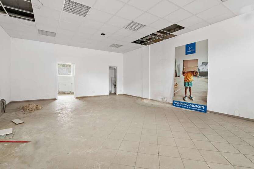Einzelhandel in Weißenfels 490 € 86 m²
